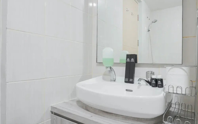 Cozy And Nice Studio At Amethyst Apartment