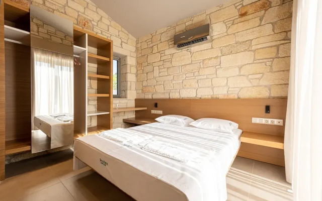 Terra Petra Luxury Villas - Gaia Villa
