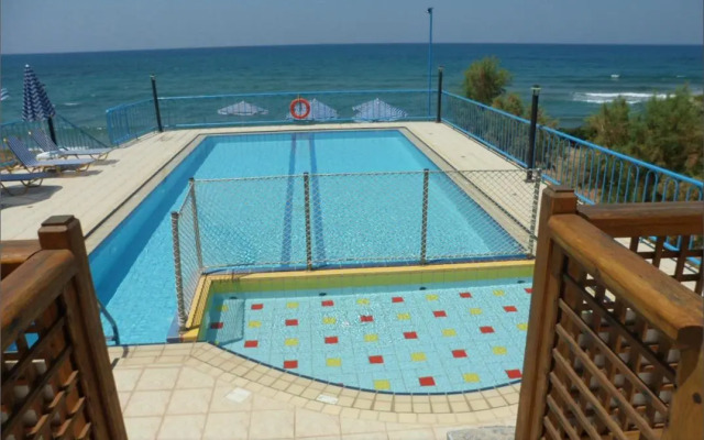 Danaos Beach Apartments