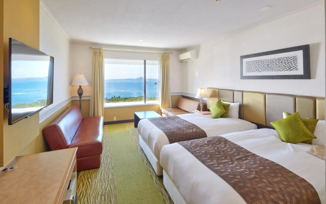 Royal View Hotel Churaumi