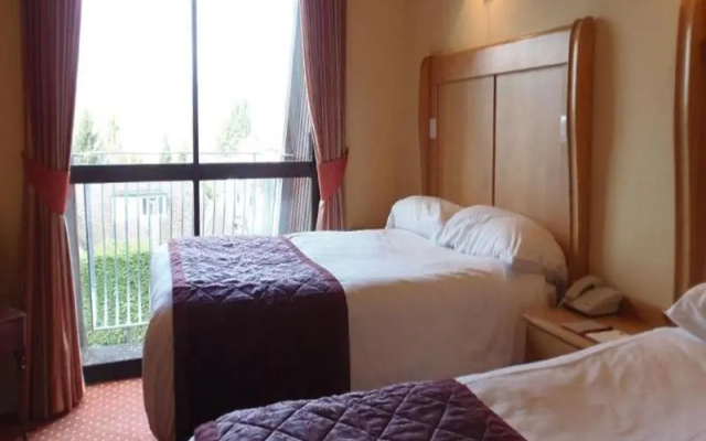Lakeside International Hotel