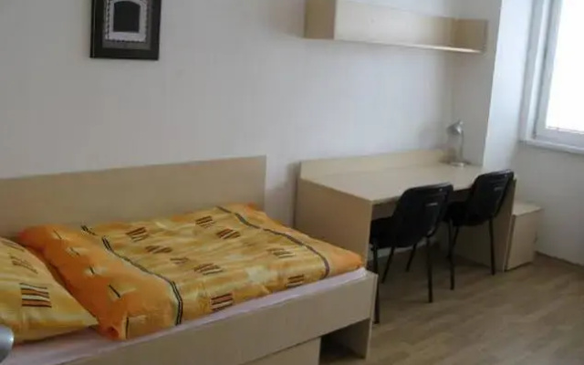Uninova Hostel