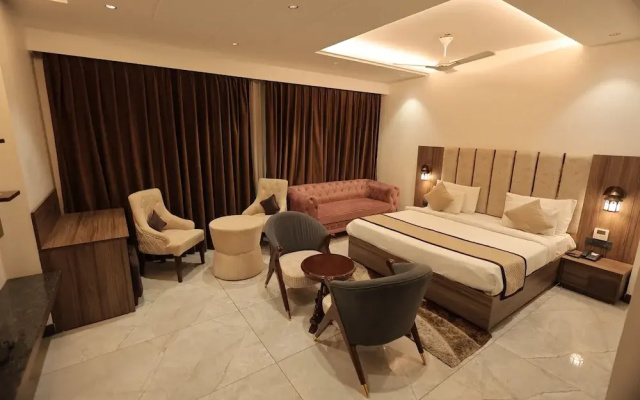 Snj Taj Grand Hotel