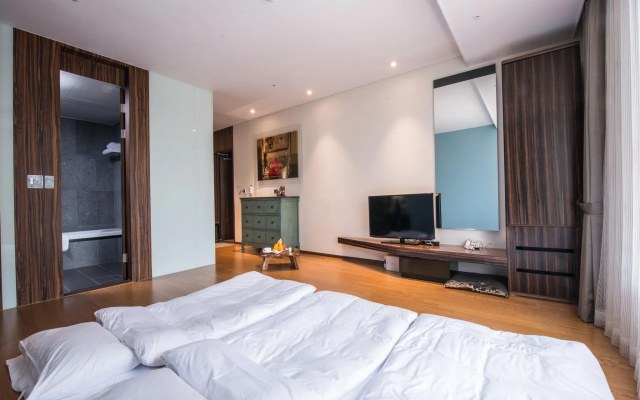 Hotel Leo
