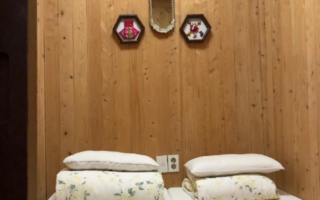 Moon Hanok Guesthouse