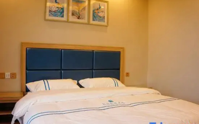 Longshan Ouku Trendy Apartment (Huangcang Middle School)