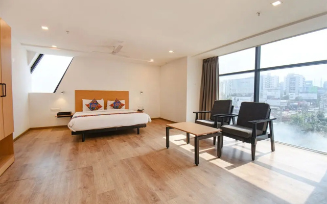 Hotel Alpha Centre by OYO Rooms