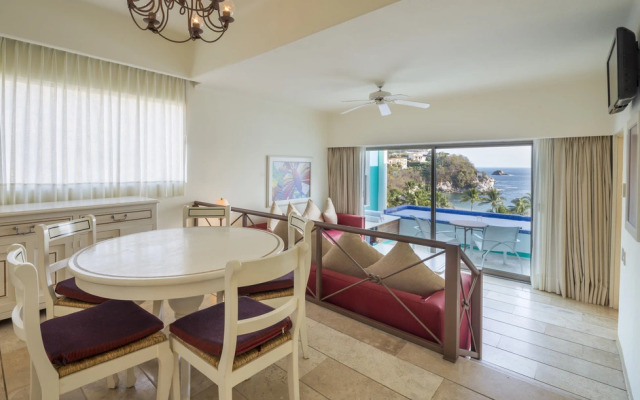 Camino Real Zaashila Huatulco