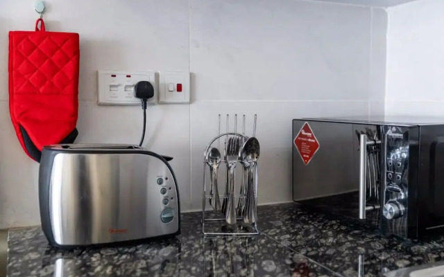 Stay.Plus Silverstone Apartments