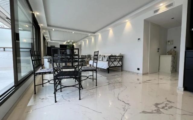 Апартаменты Residence Gray d'Albion Studio DEL562