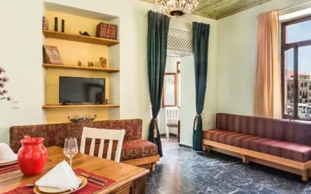 Plaza Apartment