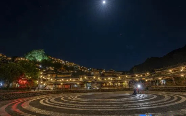 Xijiang Mishan Residence Scenic Homestay Qianhu Miao Village(No.4 Fengyu Bridge Museum Store)