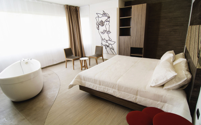 V Grand Hotel, a member of Radisson Individuals