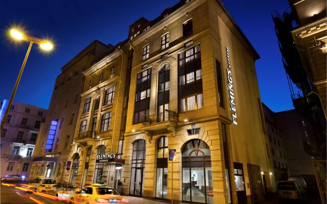 Fleming's Express Hotel Frankfurt (Formerly Intercity Hotel Frankfurt) вид на фасад