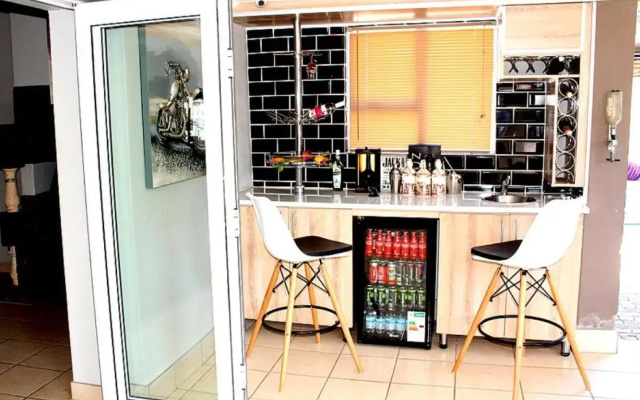 Comfort e Casa Lodge Near OR Tambo Airport