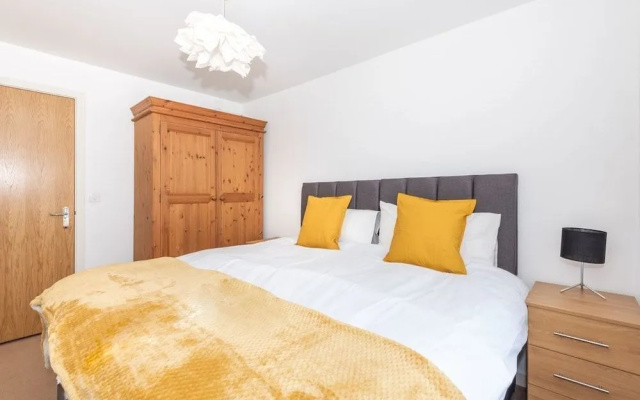 Bouverie Apartment