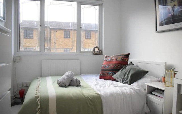 Отель 2 Bedroom Maisonette in Shoreditch комната для гостей