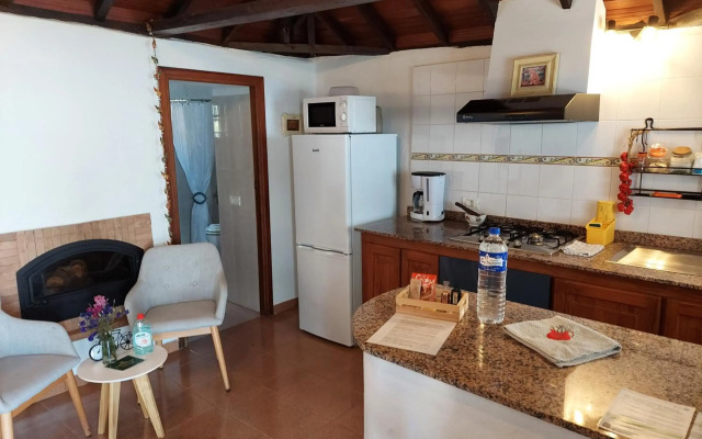 VV Casa Bastina "by henrypole home"