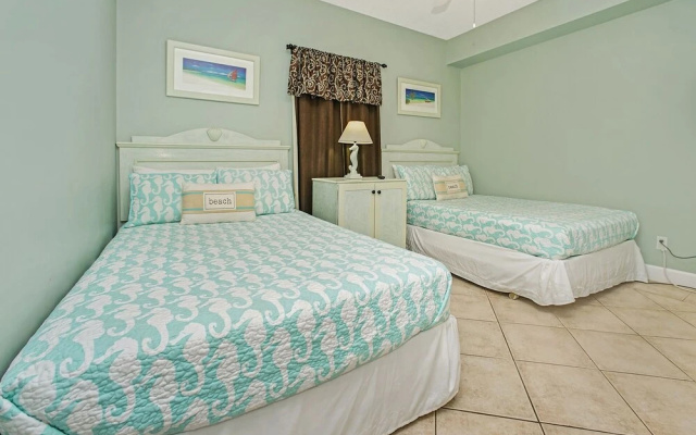Twin Palms 1902 - 958107