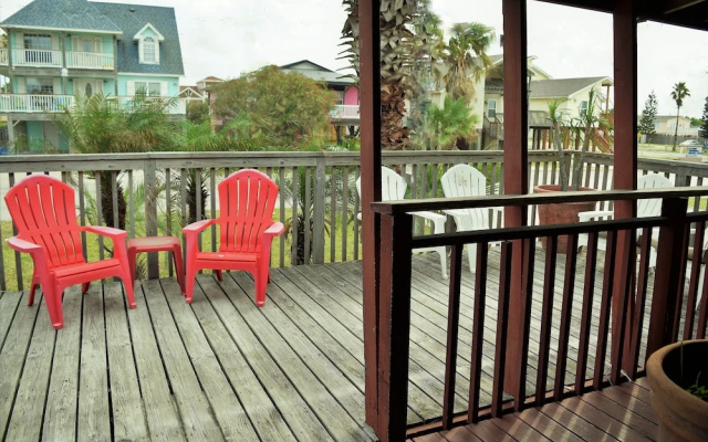 Beach House - Two Bedroom Home