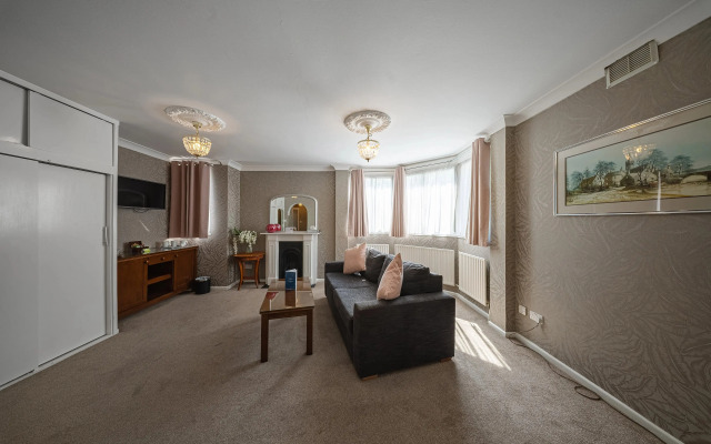 The Clarendon Hotel - Blackheath