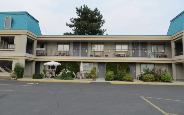 Super 8 Penticton