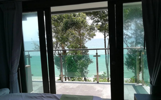 Cliff Lanta Suite