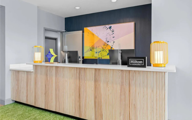 Spark by Hilton Victoria