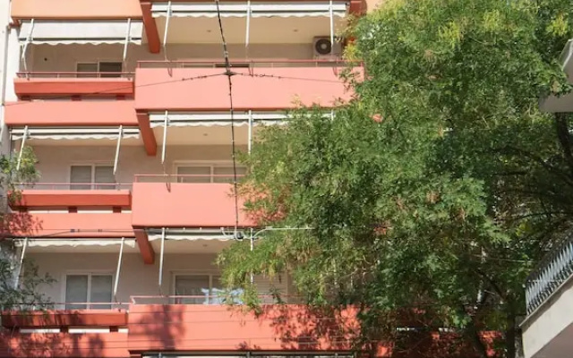 Isopoliteía apt Pnyx Hill building