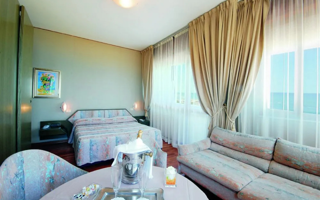 Hotel Bristol