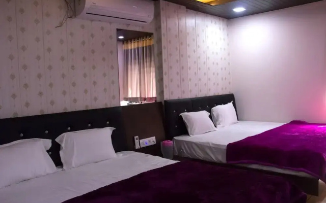 Hotel Shree Palace & Restaurant