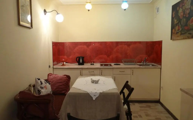 Art Apartment on Rynok Square