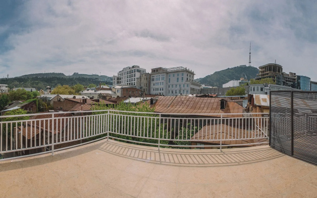 Imperial House Hotel