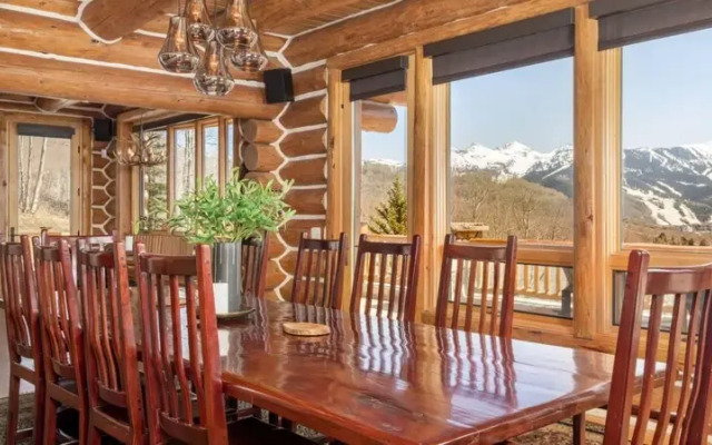 Campbell Peak Retreat by Exceptional Stays