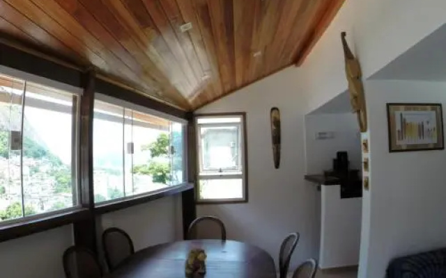 Aloha Club Hostel