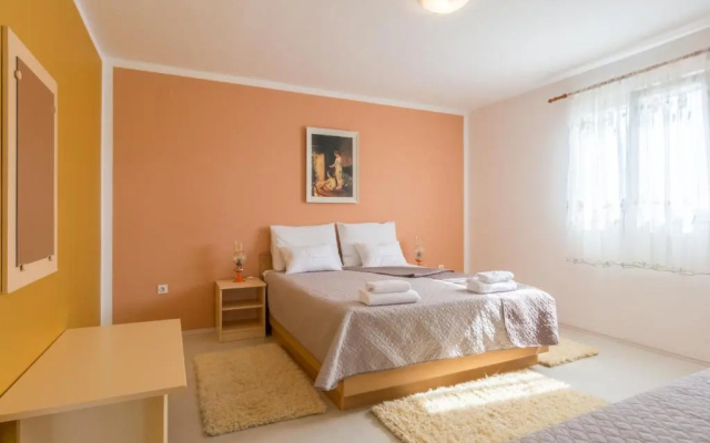Apartment Boja