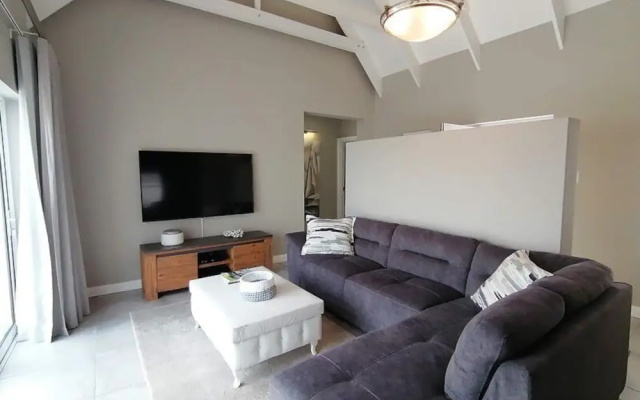 8 Prestwick St Francis Links