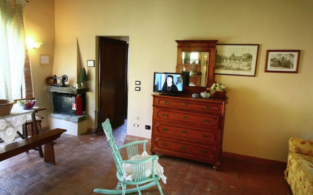 Cottage in Todi With Pool and Sauna