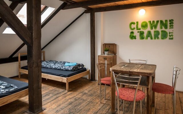 Отель Clown and Bard Hostel Чехия, Прага - отзывы, цены и фото номеров - забронировать отель Clown and Bard Hostel онлайн комната для гостей