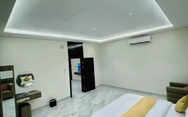 Calm Serviced Apartments 4