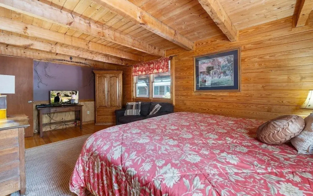 Sweet Magnolia 2 Bedroom Home