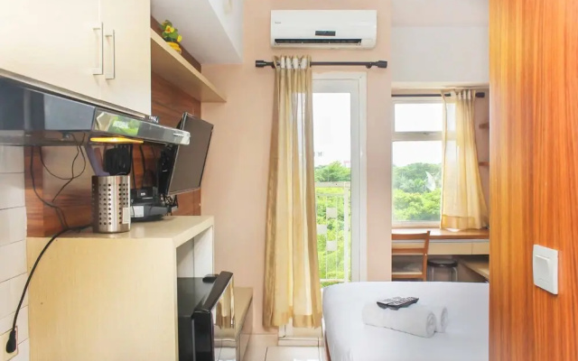 Cozy Studio At Springlake Summarecon Bekasi Apartment