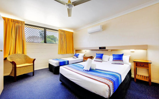 Raintree Motel