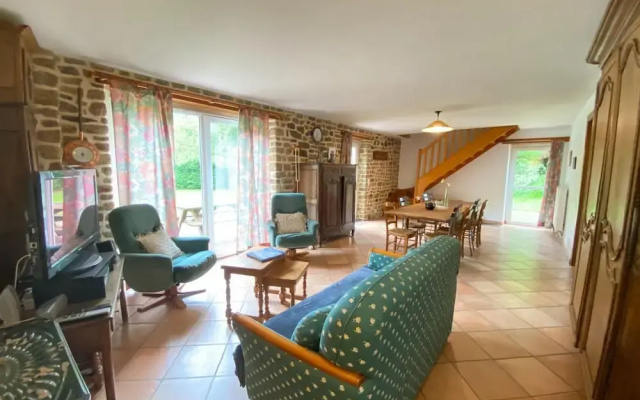 Charming Farmhouse Near the bay of Mont St Michel