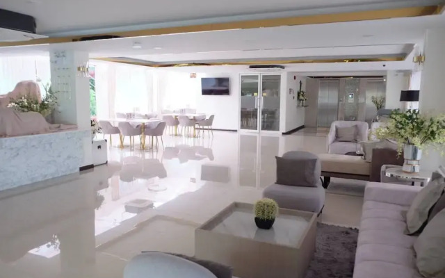 Christella Hotel Laemchabang