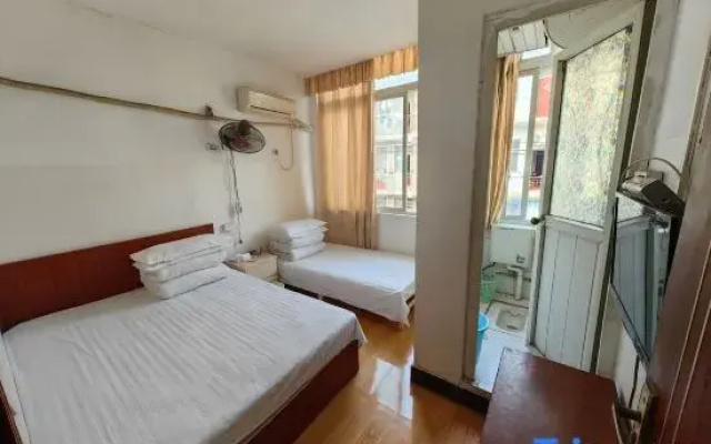 Yanfeng Hostel
