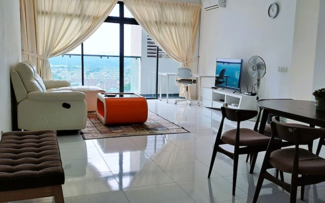 JB Bukit Indah Skyloft Suites