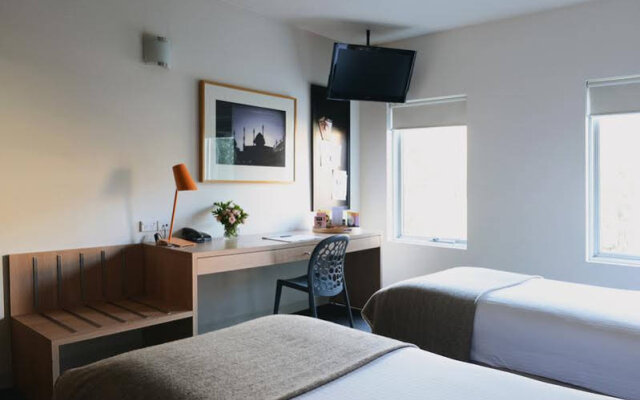 Saint Kilda Beach Hotel (formerly Rydges St Kilda) in Melbourne, Australia from 120$, photos, reviews - zenhotels.com room amenities