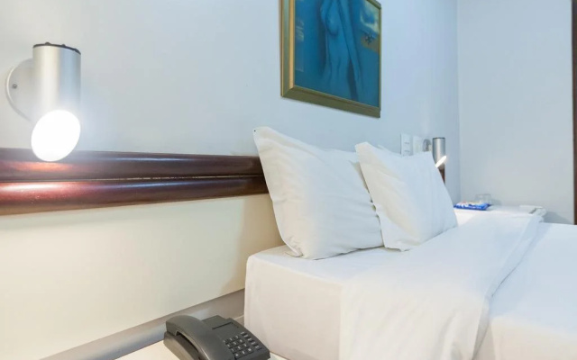 Lessa Hotel