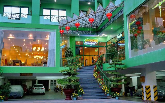 Green Hotel Nha Trang вид на фасад